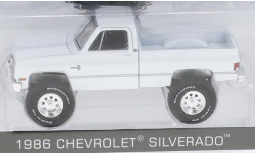 Chevrolet Silverado 1/64 Greenlight Squarebody white 1986 diecast model cars