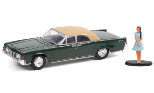 Lincoln Continental 1/64 Greenlight verte 1965 avec figurine miniature