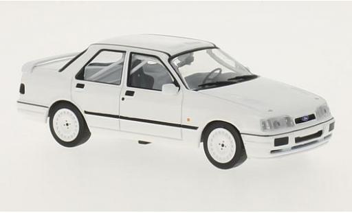 Ford Sierra 1/43 IXO Cosworth 4X4 matt-blanche 1991 Plain Body Version y compris les 4 Ersatzräder miniature