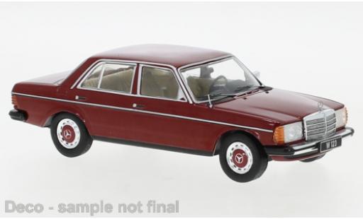 Mercedes 240 1/43 IXO D (W123) rosso 1976 modellino in miniatura