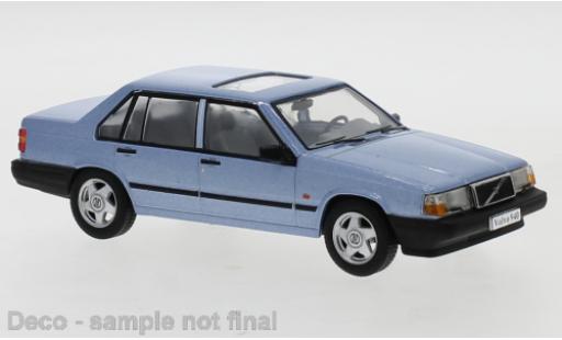 Volvo 940 1/43 IXO Turbo metallic-hellbleue 1990 miniature