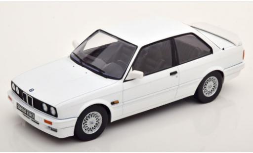 Bmw 320 1/18 KK Scale iS (E30) blanco 1989 coche miniatura