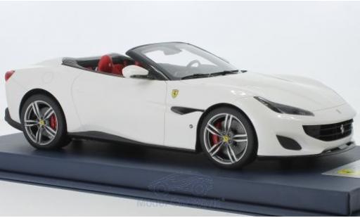 Ferrari Portofino 1/18 Look Smart metallise blanche 2018 miniature