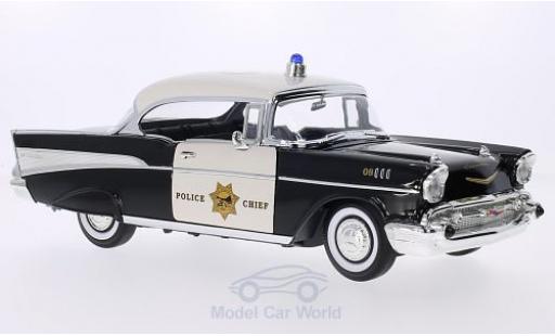 Chevrolet Bel Air 1957 1/18 Lucky Die Cast Hardtop black/white California Highway Patrol 1957 Police Chief Polizei (USA) diecast model cars