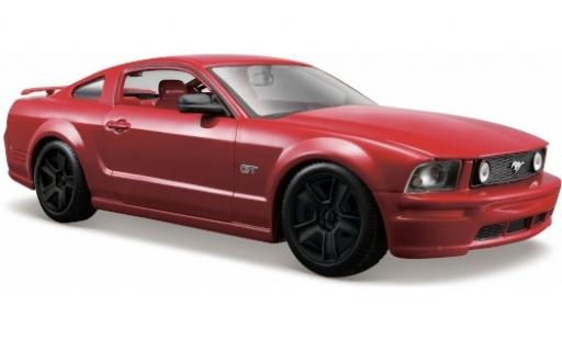 Ford Mustang 1/24 Maisto GT metallic-red 2006 noir jantes diecast model cars