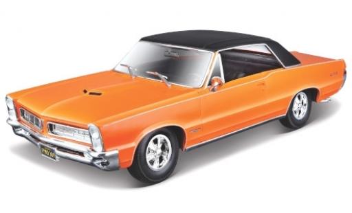 Pontiac GTO 1/18 Maisto metallise orange/matt-noire 1965 miniature