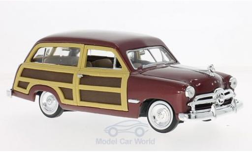 Ford Woody 1/24 Motormax Wagon metallic-dunkelrouge/Holzoptik 1949 miniature