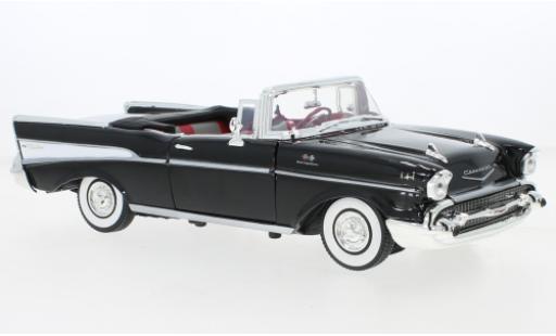 Chevrolet Bel Air 1/18 Motormax Convertible noire/blanche James Bond 007 - Dr.No 1957 miniature