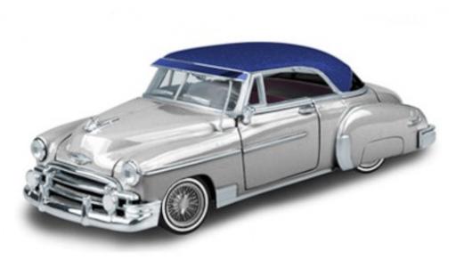 Chevrolet Bel Air 1/24 Motormax grigio/blu 1950 modellino in miniatura