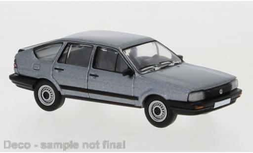 Volkswagen Passat 1/87 PCX87 B2 metallise gris 1985 modellino in miniatura
