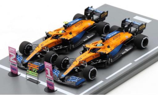 McLaren F1 1/43 Spark 2er Set: MCL35M No.3 + 4 Team Formel 1 GP Italien 2021 modellino in miniatura