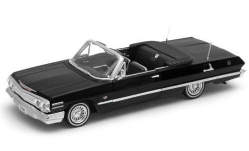 Chevrolet Impala 1/24 Welly Convertible Tuning noire 1963 miniature